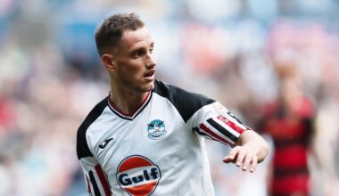 Jerry Yates completes move to Luton Town