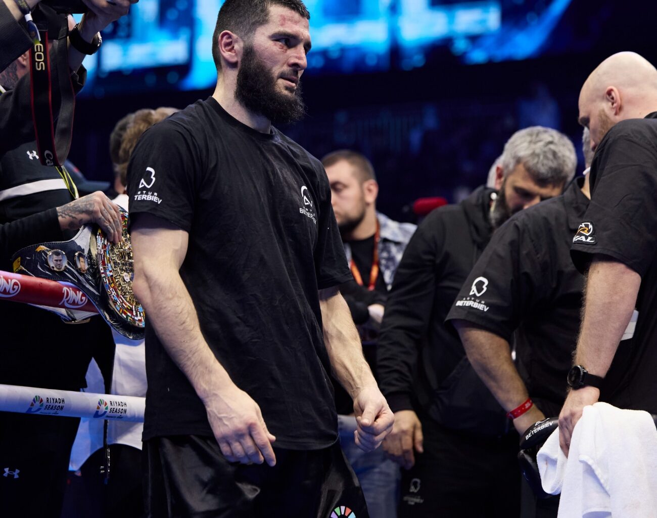 Image: Benavidez vs. Beterbiev Not Happening in 2025, Turki Says 'Maybe Next Year'