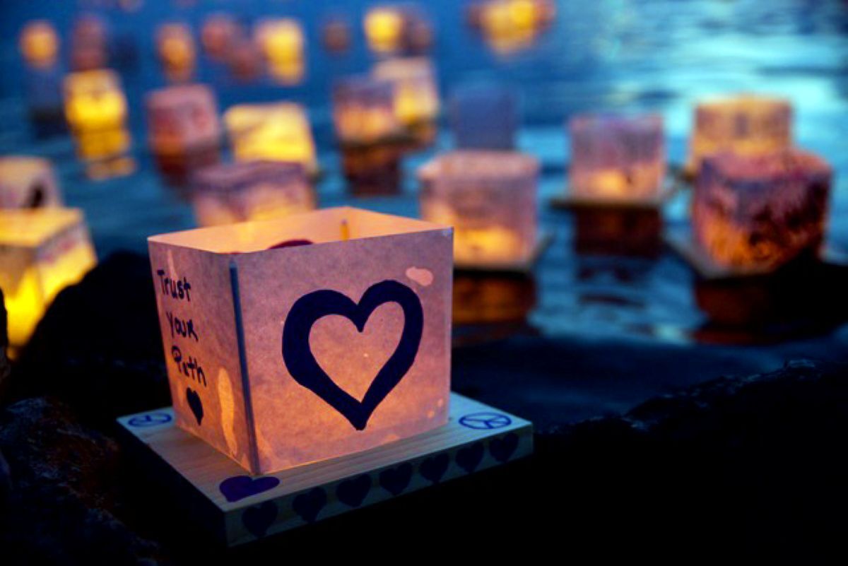 You Can Now Get Tickets To The Water Lantern Festival In London