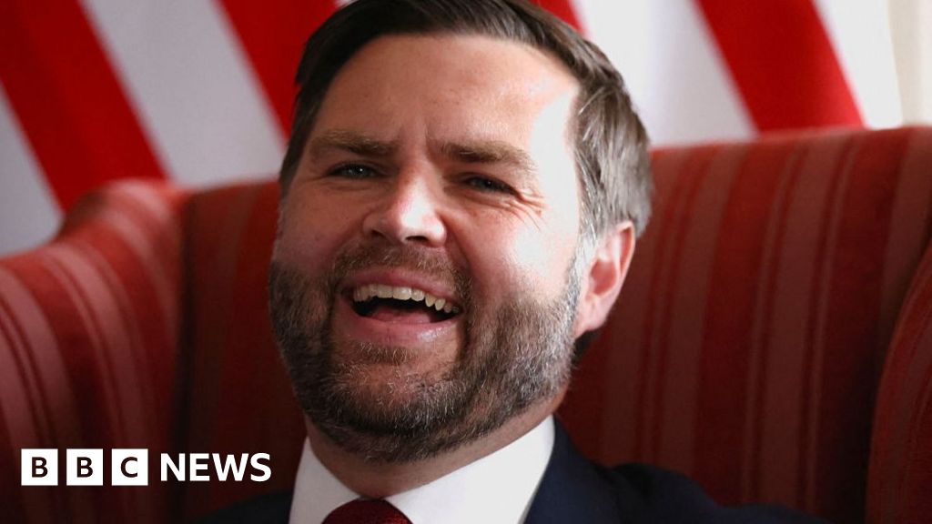 Folk musician Molly Davies backs out of gig for JD Vance