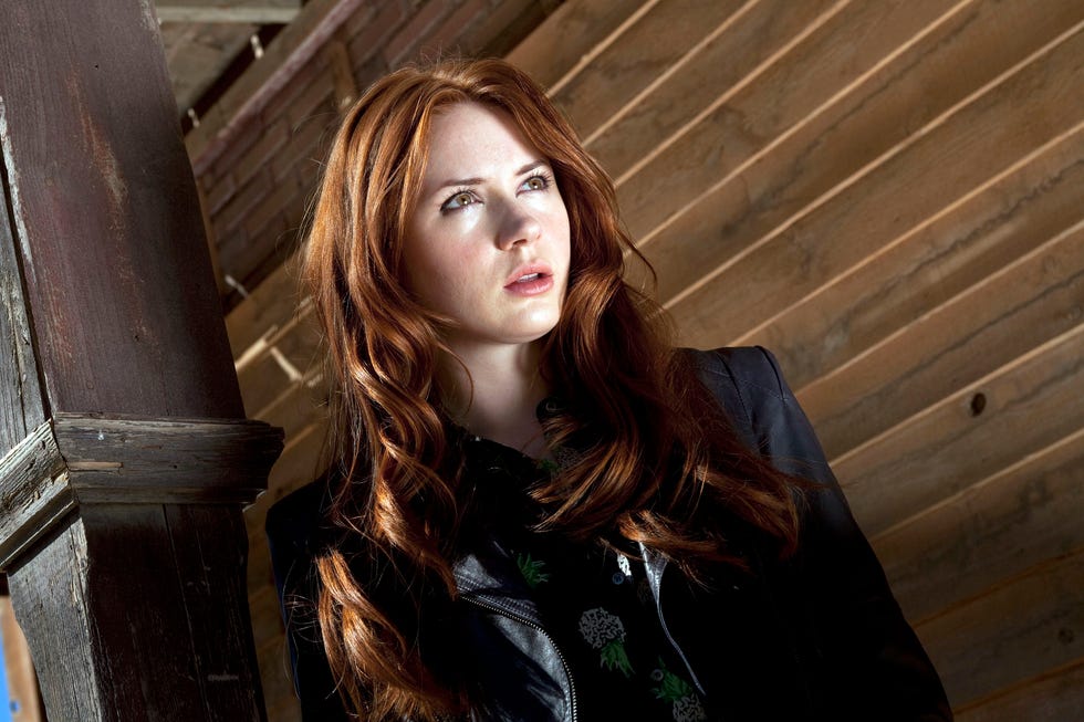 karen gillan as amy pond in doctor who