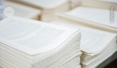 Peer reviewers more likely to approve articles that cite their own work