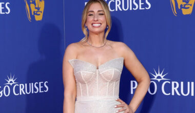 How to start weight training, as Stacey Solomon shows her results in new swimwear photos