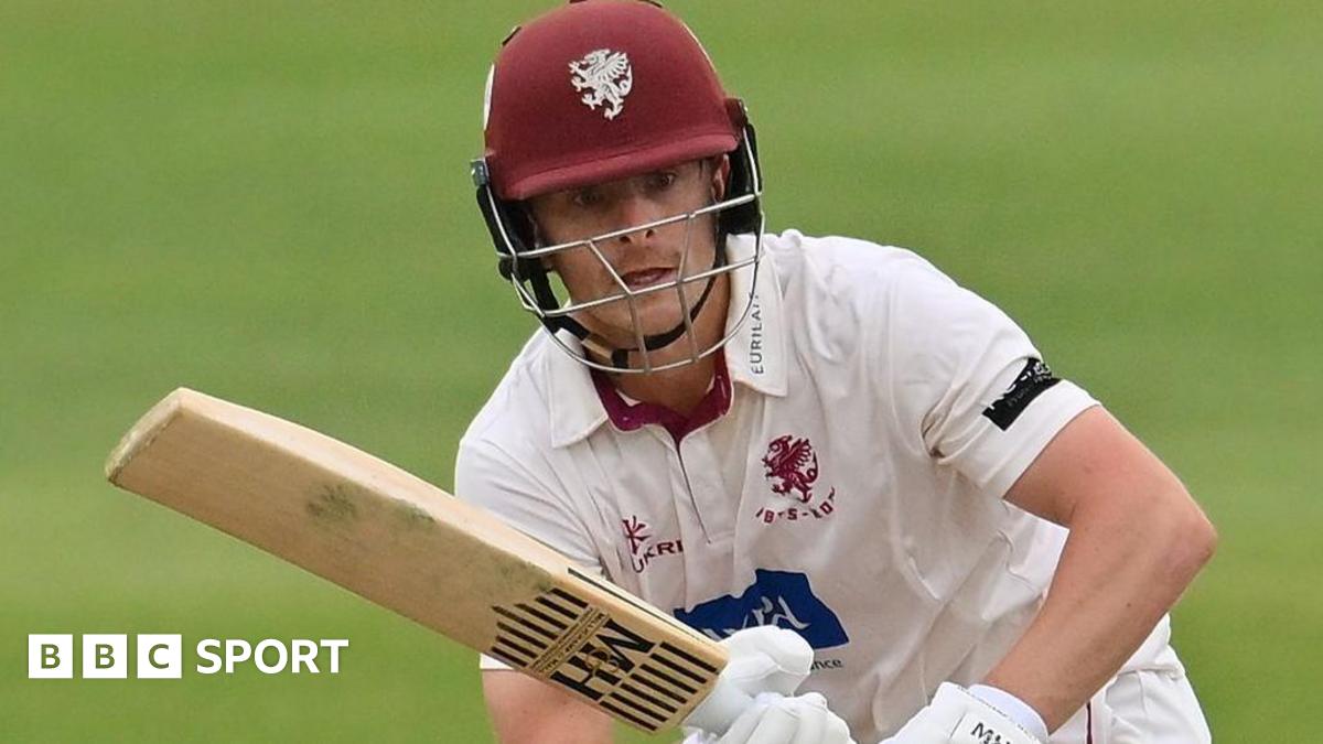 Tom Abell batting