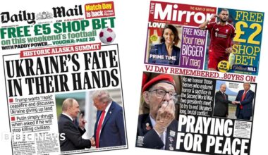 The headline on the front page of the Daily Mail reads: "Ukraine's fate in their hands".