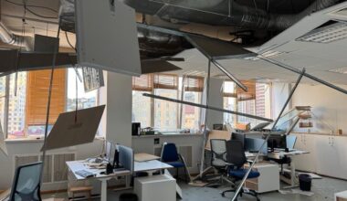 Night of terror in Kiev, 18 dead. EU delegation headquarters hit