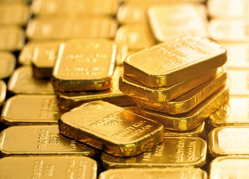 Gold recovers slightly after Thursday’s decline to two-week low; upside seems limited