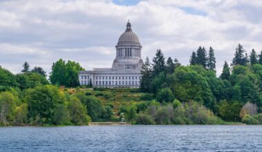 Washington's unemployment rate holds steady at 4.5%