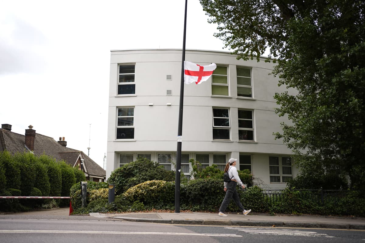 Tower Hamlets residents divided over St George's flags put up in the borough - London Evening Standard