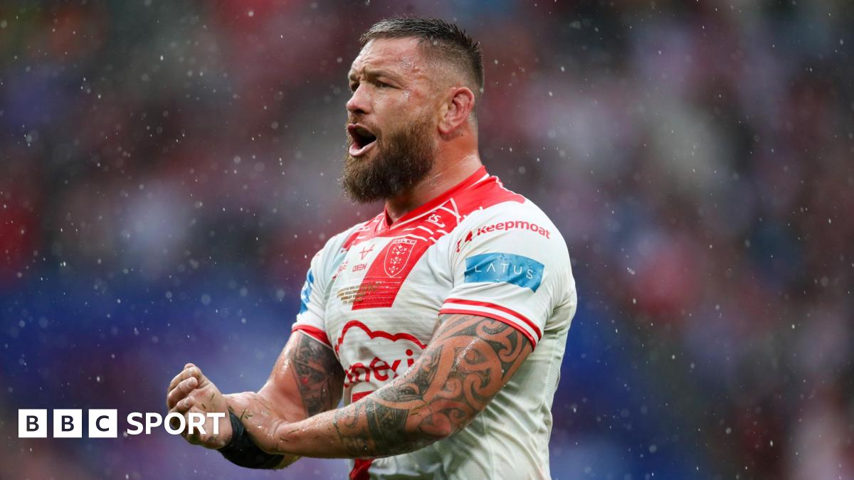 Jared Waerea-Hargreaves playing for Super League leaders Hull KR