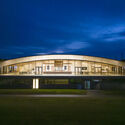 Foster + Partners Redesigns Manchester United’s Carrington Training Complex - Image 2 of 6