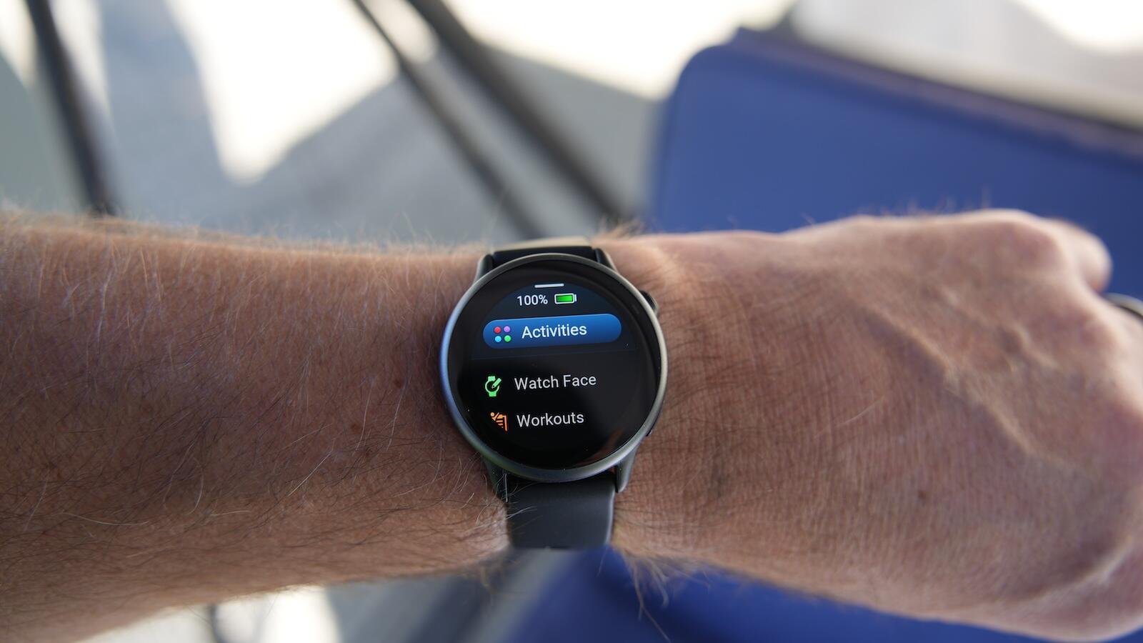 garmin-vivoactive-64.jpg