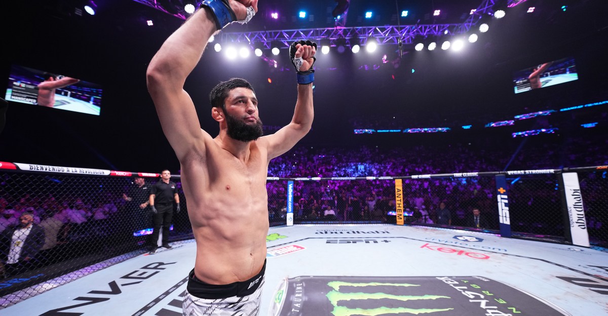 Video: Intense Khamzat Cardio Training For UFC 319 Title Fight