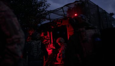With nuclear threats to Russia, Trump makes the Ukraine war his own