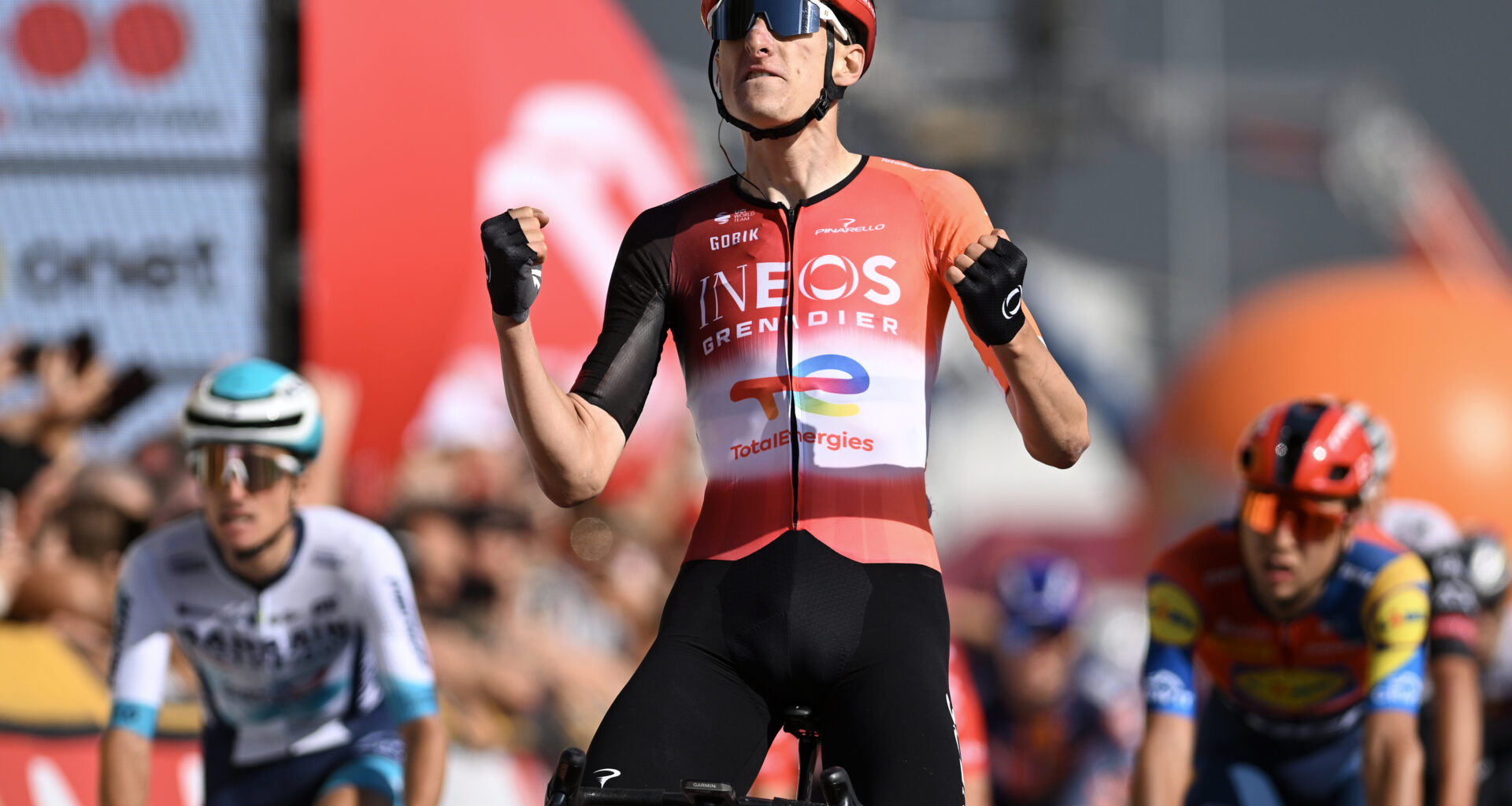 Big Ben powers to stage three win in Poland