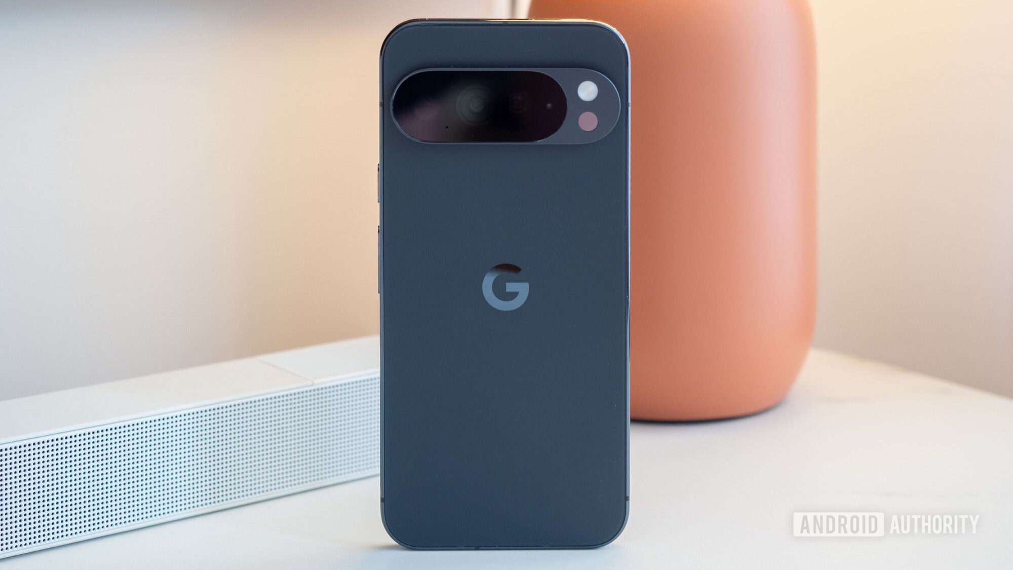 google pixel 10 pro xl back obsidian 1