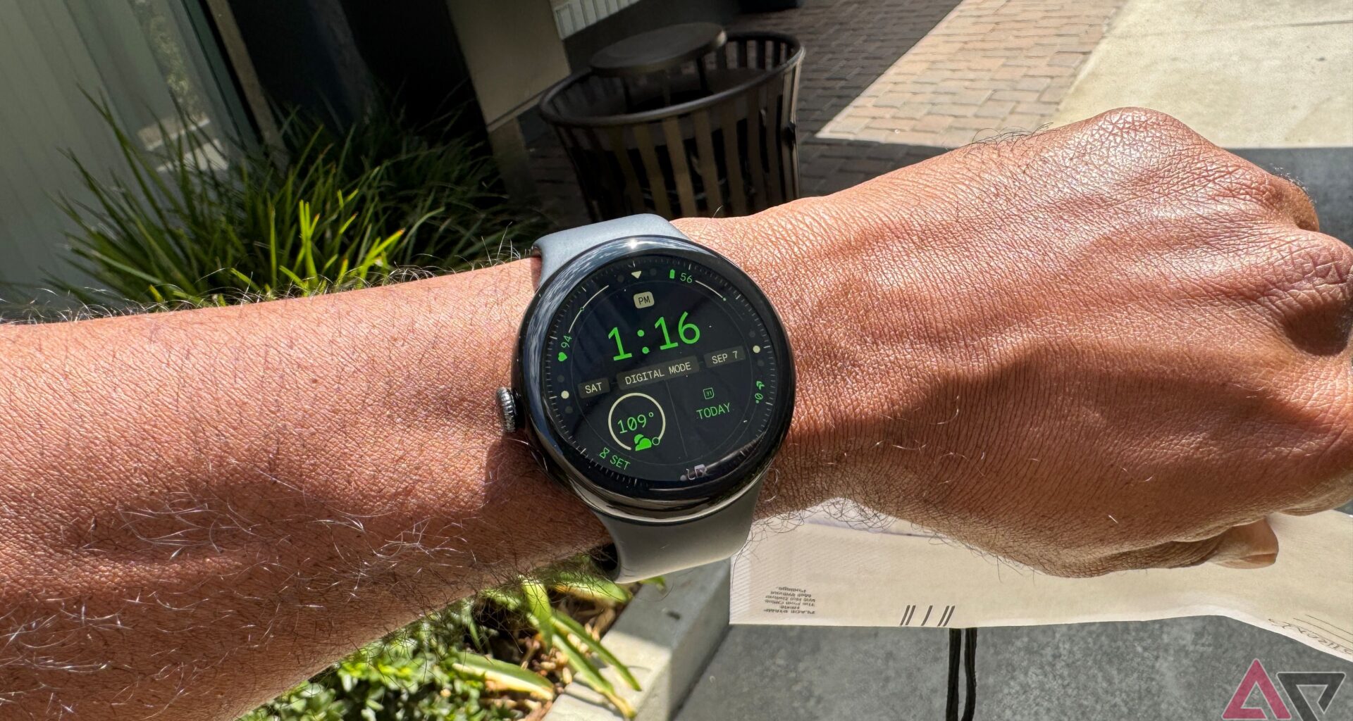 Google is working on a manual data backup toggle for owners of the Pixel Watch