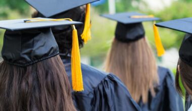 Up to 800 government-funded traineeships for fresh graduates to be offered from October