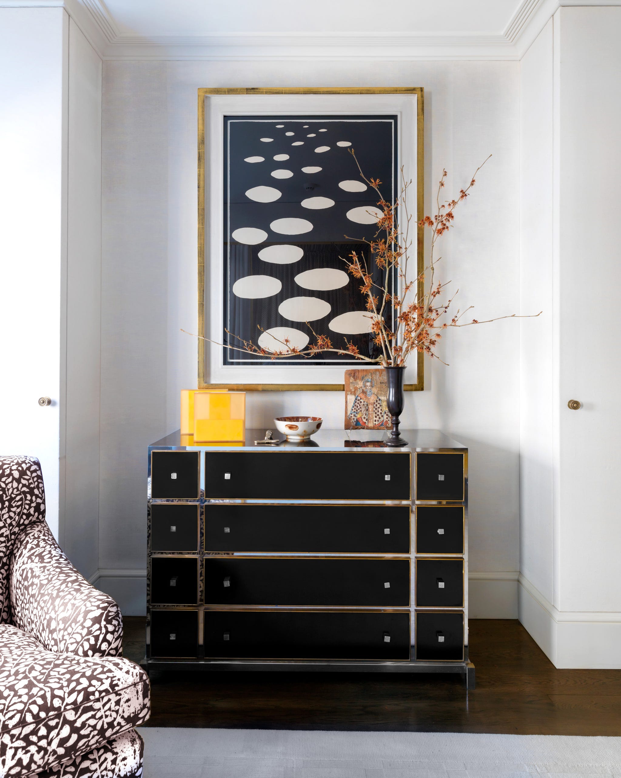 grenney oliver primary bedroom detail in london townhouse