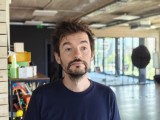 2x zoom people photos: Portrait mode - f/4.5, ISO 80, 1/50s - Realme 15 Pro  review