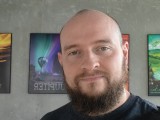 Selfies: 2x - f/2.4, ISO 1000, 1/100s - Realme 15 Pro review
