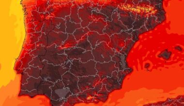 Aemet puts almost all of Spain on alert for hottest days of the heatwave with red warnings for up to 45C in several areas