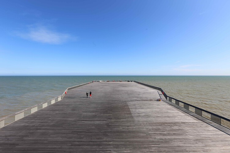 How Not to Build: Architecture by the Absence of Intervention - Image 1 of 19