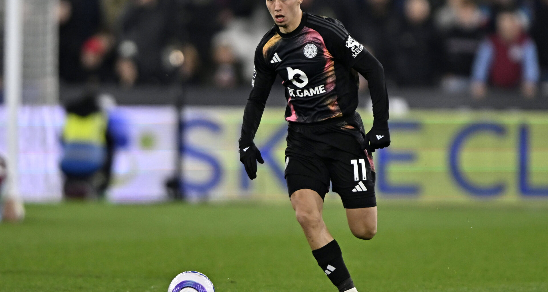 Leeds United Set to Beat Newcastle United in Race to Sign £24.5m Midfielder