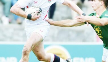 South Africa turn screw on England