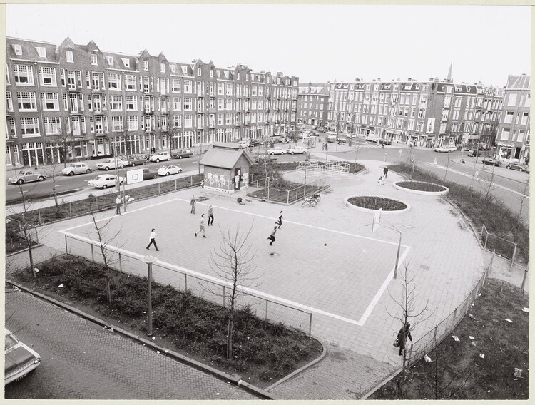 Inclusive Playgrounds: Every Body Can Play Through Architecture - Image 8 of 17