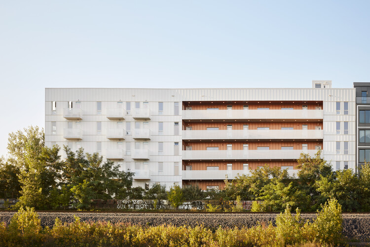 Intergenerational Housing Coop Milieu de l’Île / Pivot coopérative d'architecture - Exterior Photography
