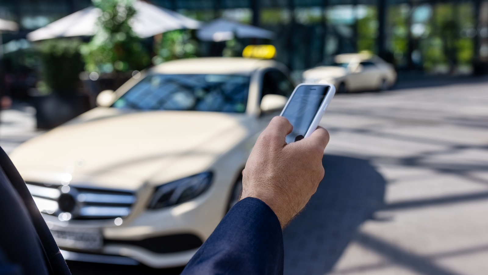 Have An Old iPhone Collecting Dust? Here's How To Use It As A Dash Cam