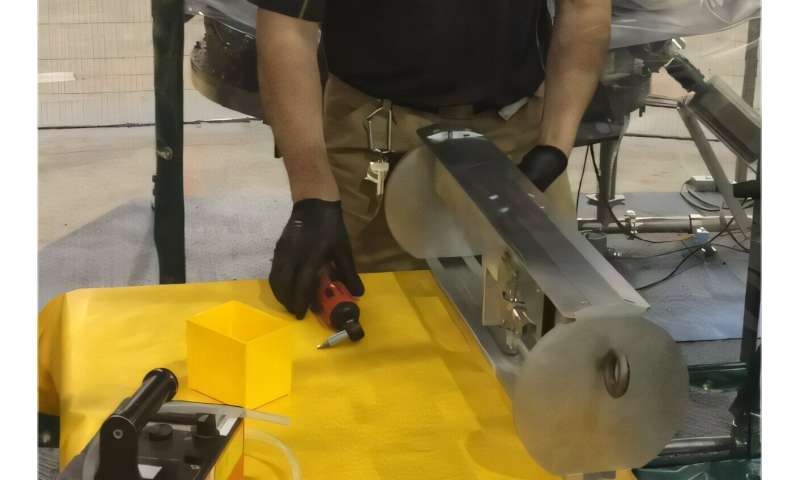 Measurements by the MARATHON experiment at Jefferson Lab advance the understanding of nucleon structure