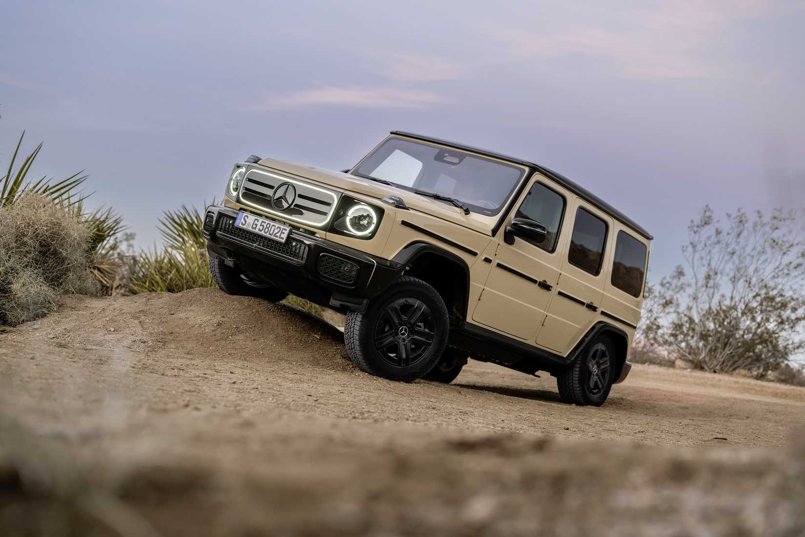 Mercedes-Benz G580 With EQ Technology - Electric G-Class (38)_3000x2000