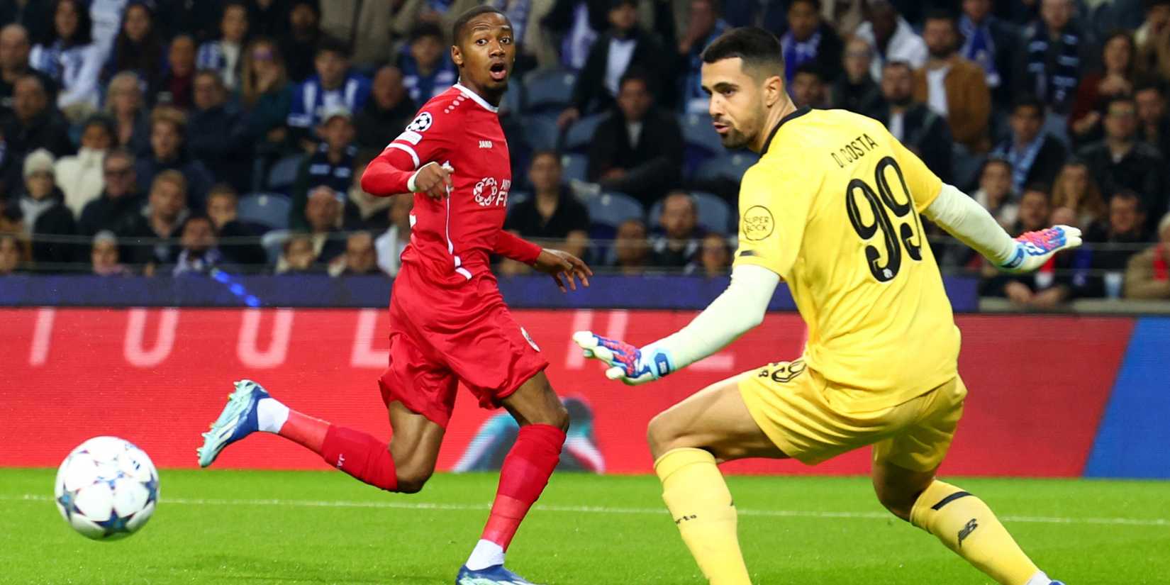 michel-ange-balikwisha-royal-antwerp-champions-league