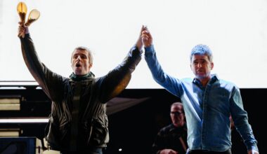 Oasis Blast Chicago Fans With Hit-Packed Show at First U.S. Reunion Stop