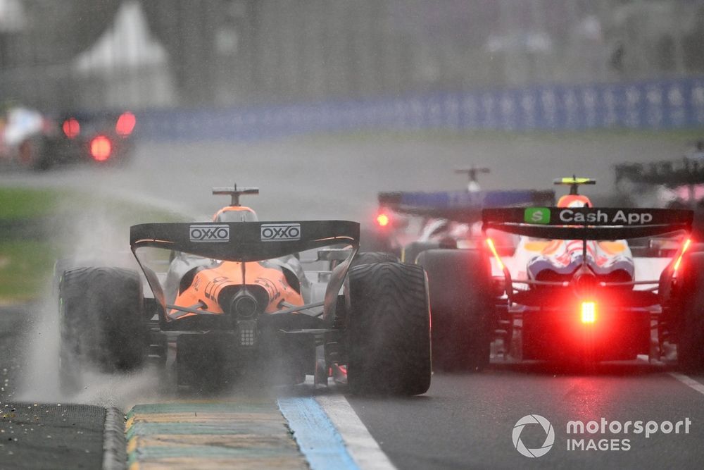 Oscar Piastri, McLaren, Yuki Tsunoda, RB F1 Team