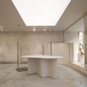 PAPAYA Brand Showroom / Between The Walls - Interior Photography, Kitchen