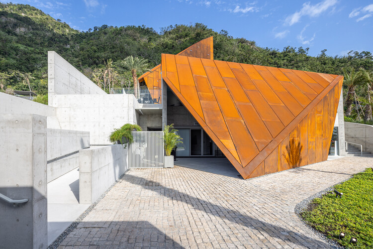 Paul Chiang Art Center / Behet Bondzio Lin Architekten - Image 1 of 32