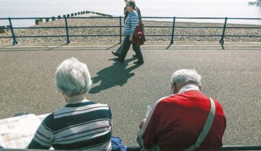 Pension system under threat | eKathimerini.com