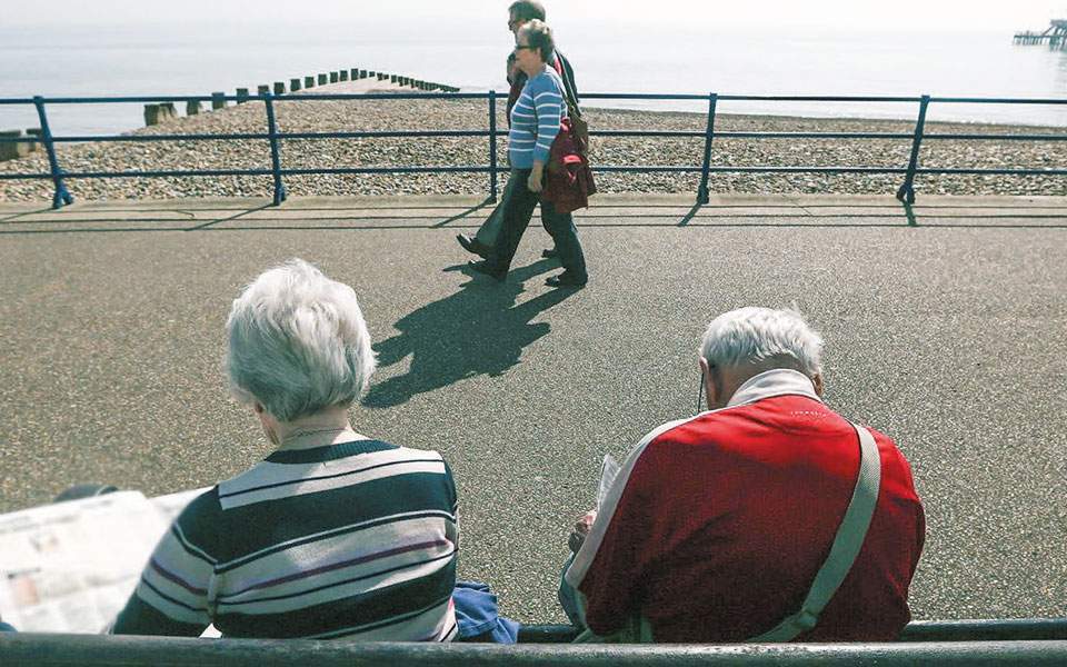 Pension system under threat | eKathimerini.com