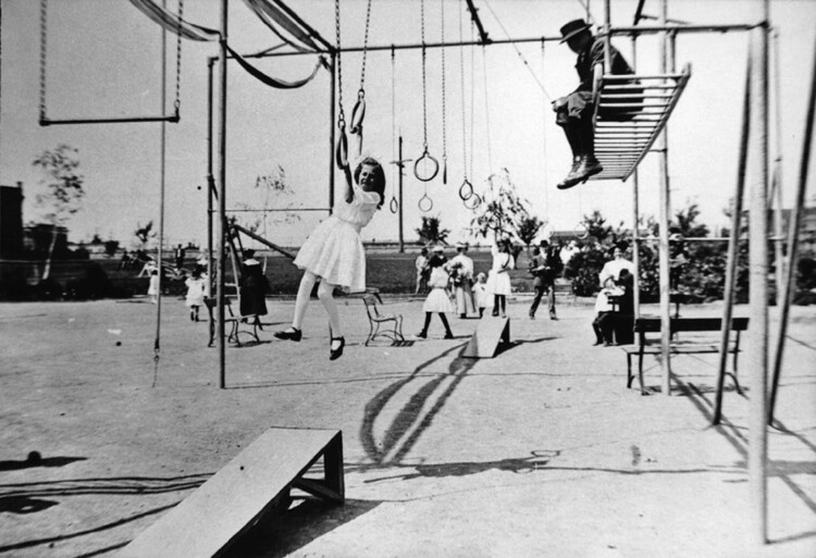 Playgrounds as Political Spaces: Negotiating Risk, Space, and Childhood - Image 12 of 26