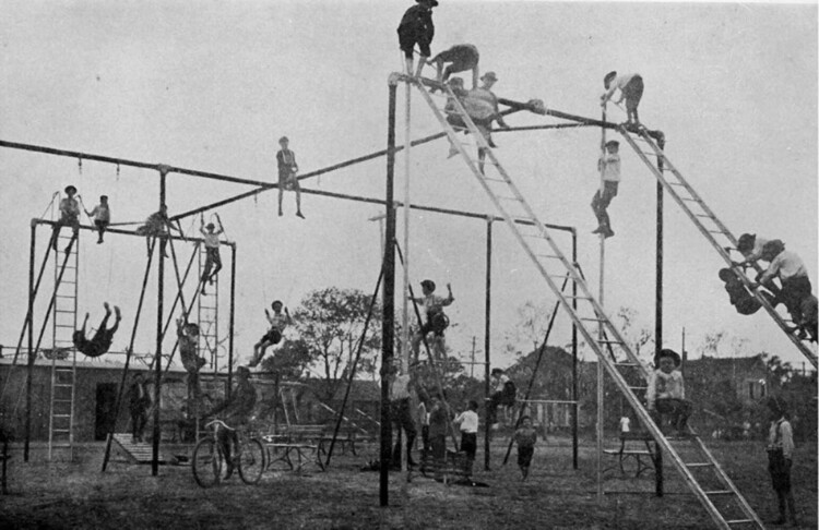 Playgrounds as Political Spaces: Negotiating Risk, Space, and Childhood - Image 13 of 26