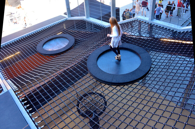 Playgrounds as Political Spaces: Negotiating Risk, Space, and Childhood - Image 18 of 26
