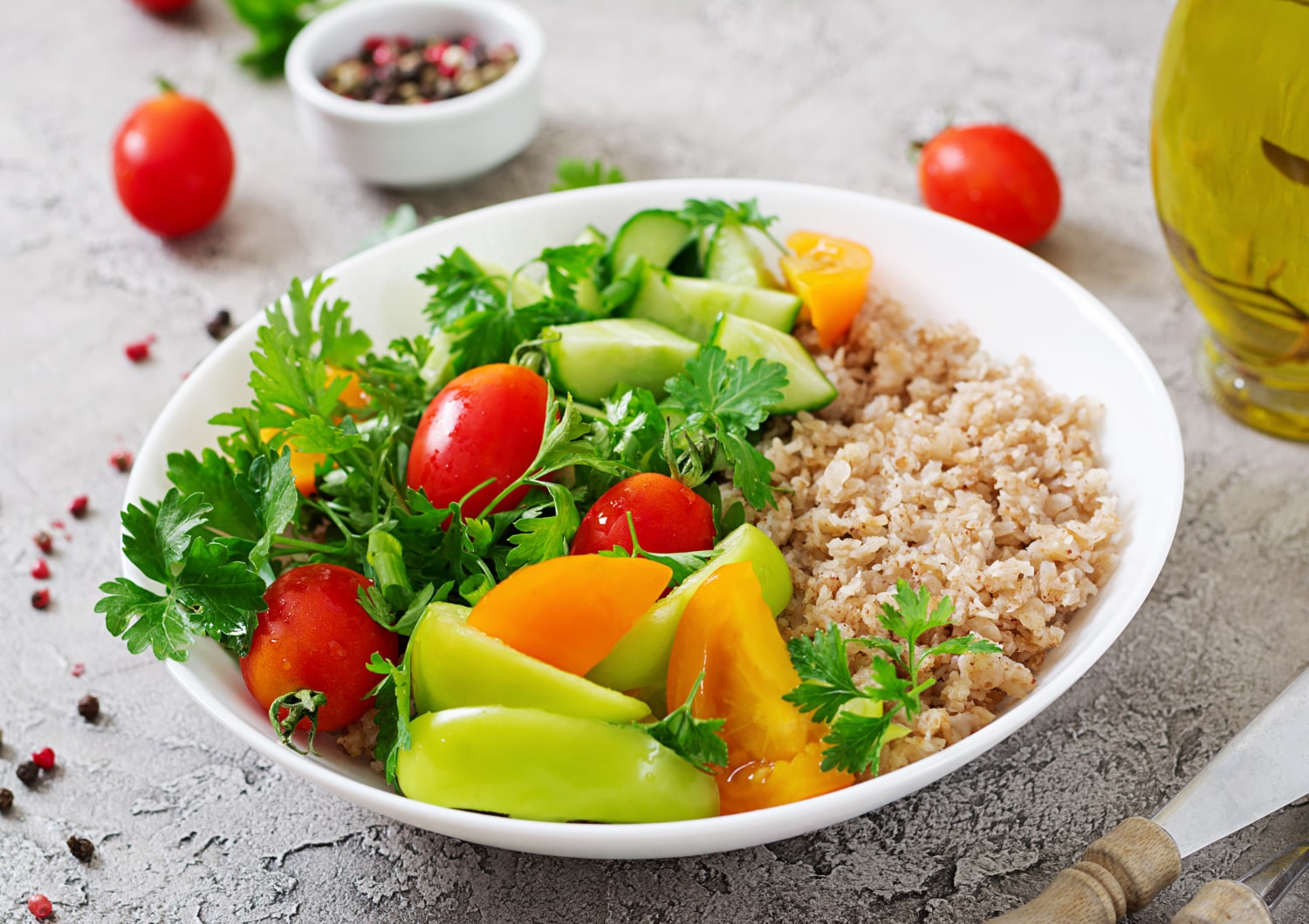 To avoid overeating, closely track what you eat.(PC: Freepik)