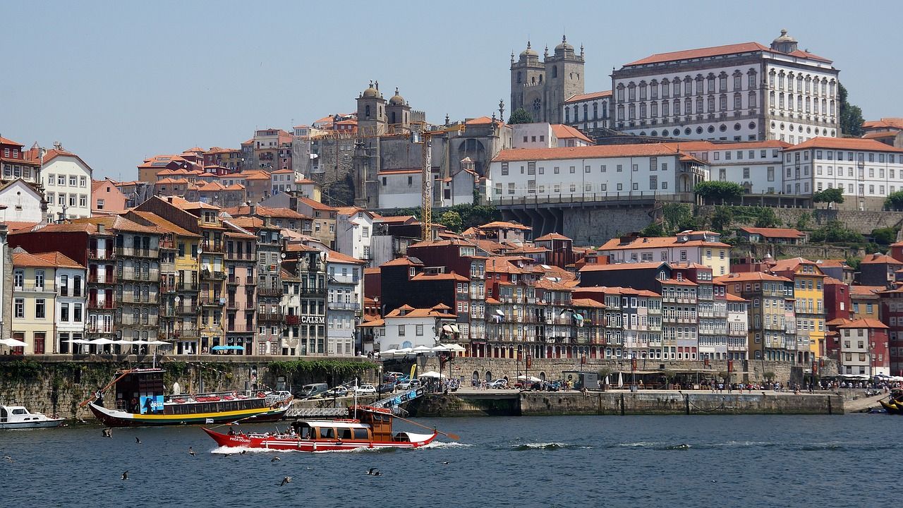 Mortgage interest rates fall - The Portugal News
