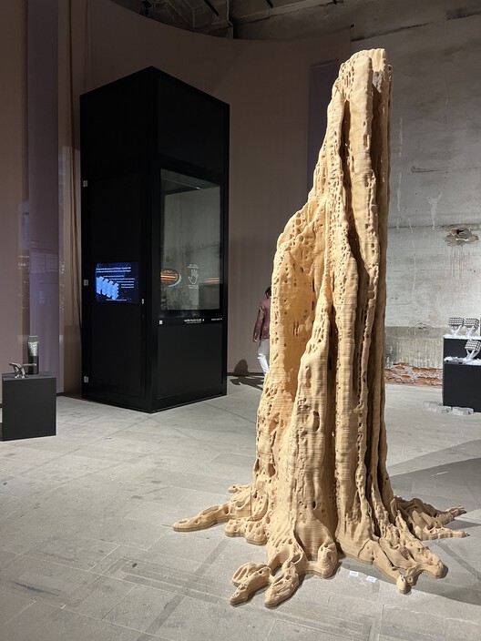 Pylon of Permanence Showcases Water-Filled Glass at the Venice Architecture Biennale 2025 - Image 7 of 14