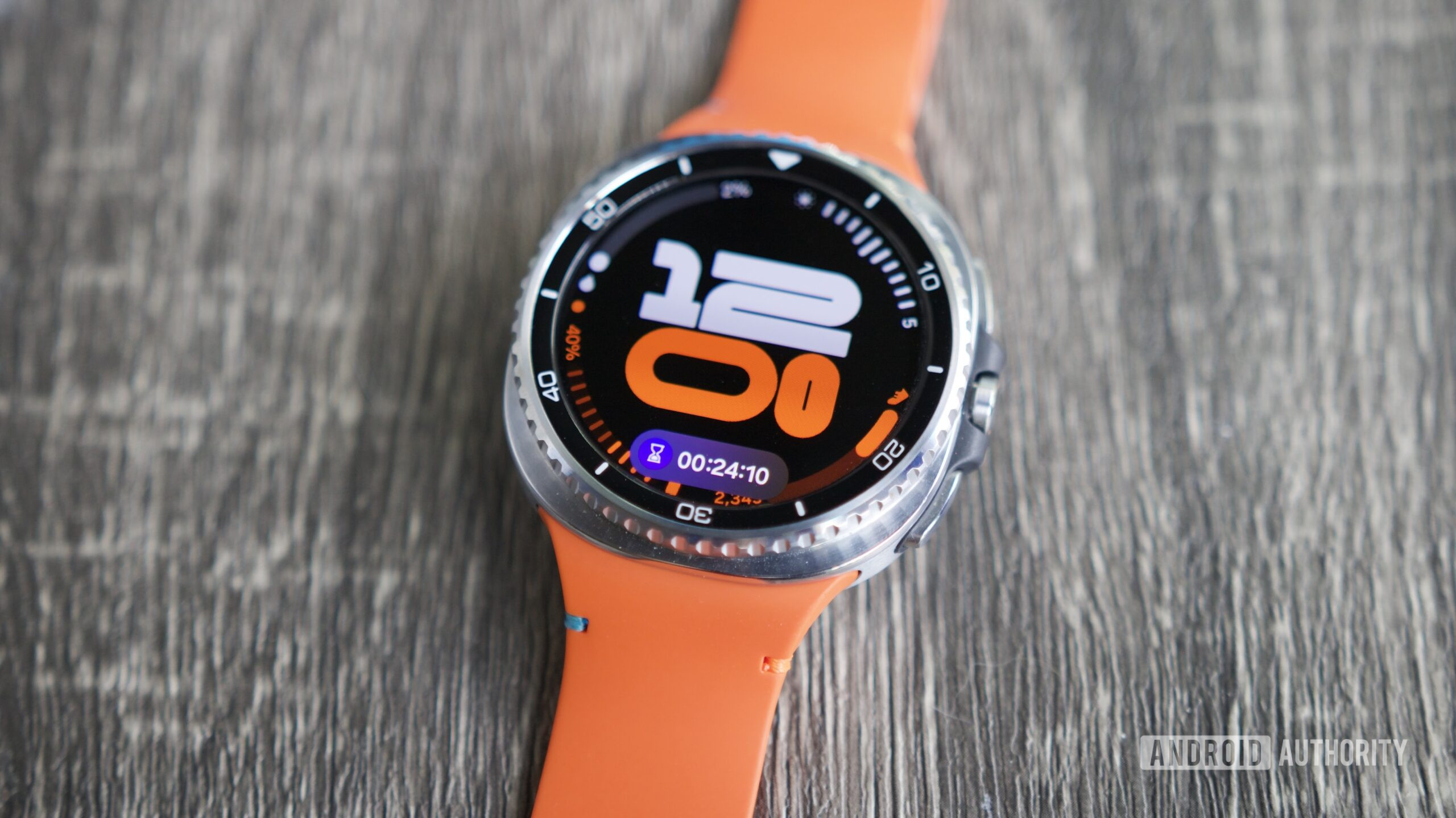 Now Bar displayed on the Samsung Galaxy Watch 8 Classic.