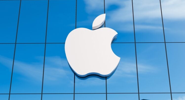 Apple (AAPL) Considered Acquiring AI Firms Mistral and Perplexity