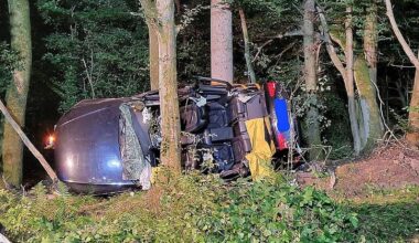 The car was found wedged between trees. Pic: Feuerwehr Reinhardshagen